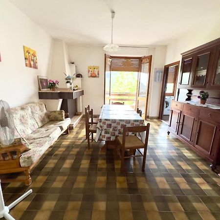Ampio Appartamento Marina Di 阿勃丝 外观 照片