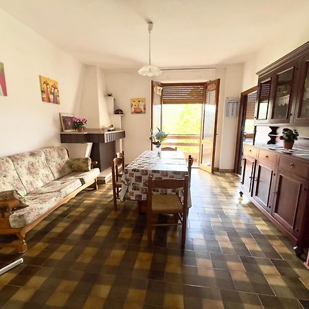Ampio Appartamento Marina Di 阿勃丝 外观 照片