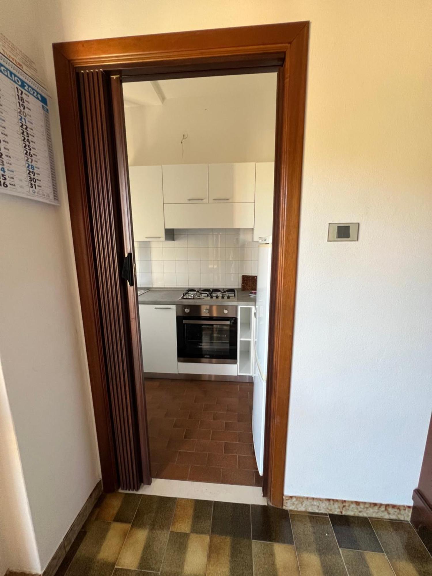 Ampio Appartamento Marina Di 阿勃丝 外观 照片